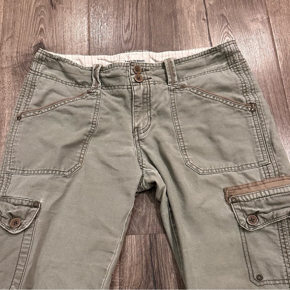 Abercrombie & Fitch Vintage Y2K Green Khaki Low Rise Cargo Boot Cut Pants Size 8 - Picture 7 of 14